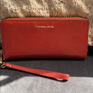 Michael Kors Leather Continental Wristlet